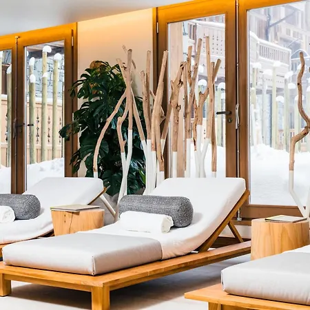 Aparthotel Six Senses Residences & *