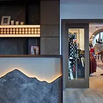 Six Senses Residences & Apart Otel